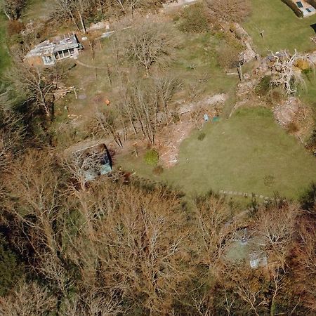 The Roundhouse - Unique Space Nestled In The Trees Begelly Εξωτερικό φωτογραφία