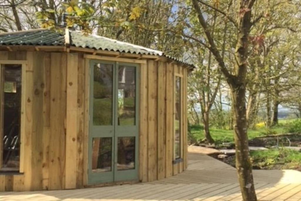 The Roundhouse - Unique Space Nestled In The Trees Begelly Εξωτερικό φωτογραφία